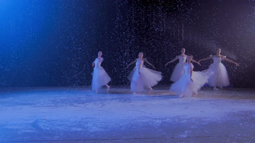 first frame of NocturneDance_3840x2160_60p_10b_P2_cbr10M_L5.1_buf46M_10.0Mbps.ivf